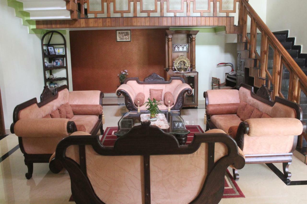 Whistling Woods Farm Stay กูชาลนาการ์ ภายนอก รูปภาพ
